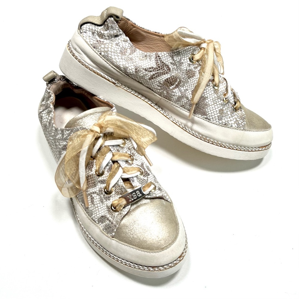 XSA leather sneakers Italy made girls or woman
